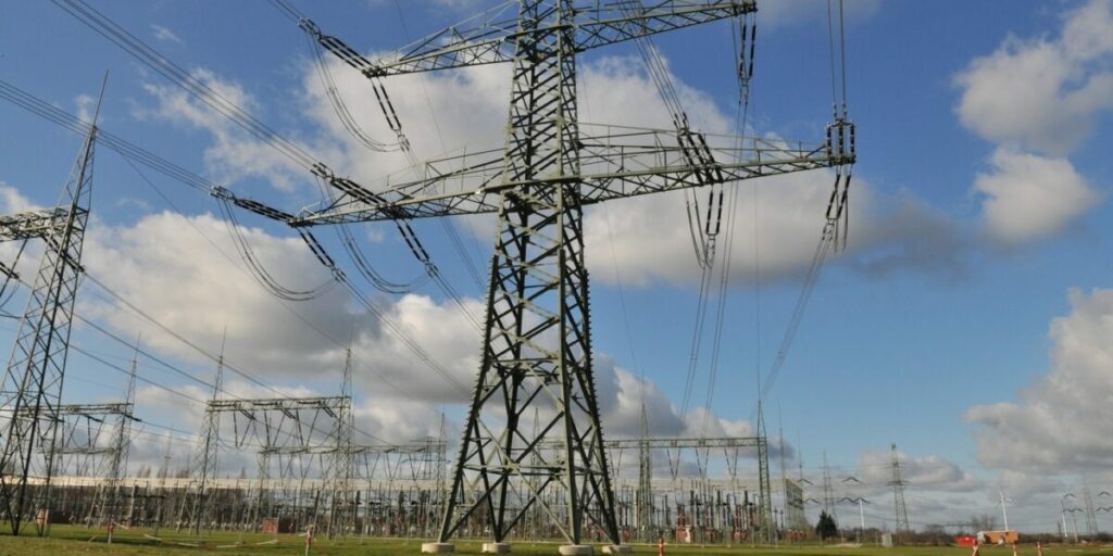 Umspannwerk Bad Lauchstädt, Beginn der Südwestkuppelleitung