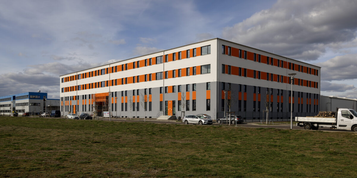 Theion Theion arbeitet in Berlin an Weiterentwicklung seiner Schwefelkristall ...