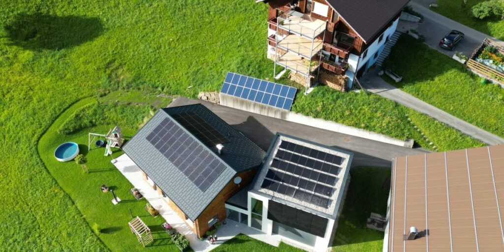 Standard Photovoltaik-Fassadenlösung