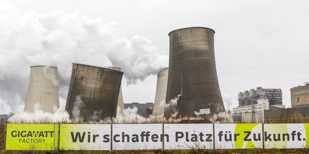 LEAG, Kraftwerk Boxberg, Kühltürme, Sprengung