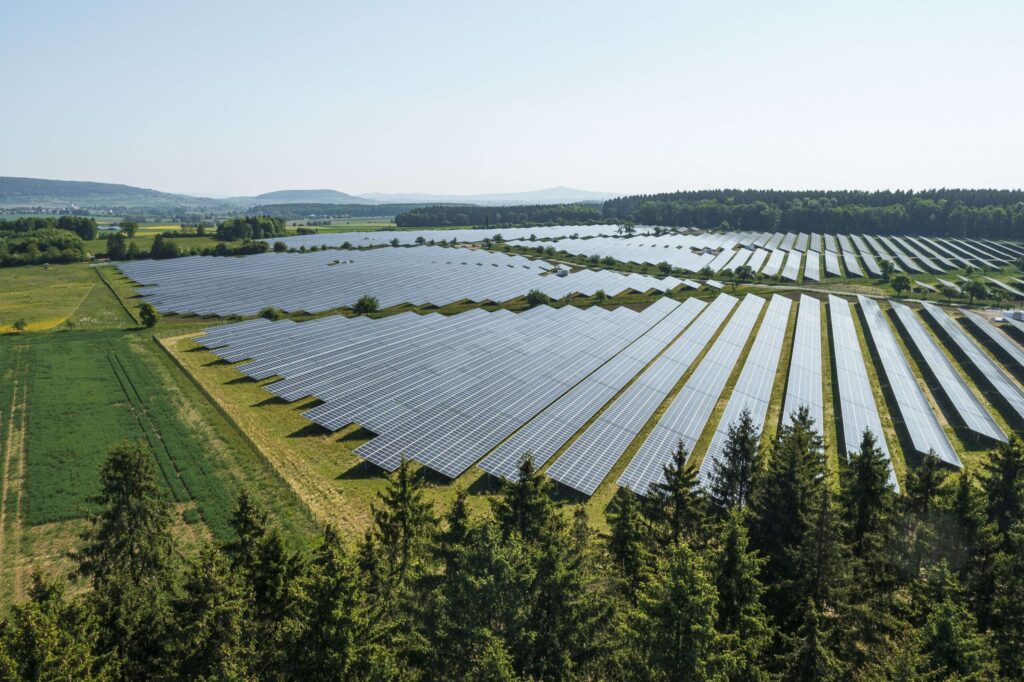 In Langenenslingen (Landkreis Biberach) hat die EnBW den größten Solarpark Baden-Württembergs feierlich eröffnet. Quelle: EnBW / Fotograf: Paul Gärtner