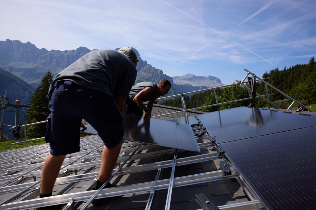 Axpo, CKW, Installation Solarmodule für Energie-Alp