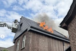 Brand Kleve; Haus mit Solardachziegeln