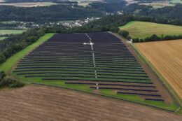 Vertikale Photovoltaik, Next2Sun, Solarpark in Löfflingen