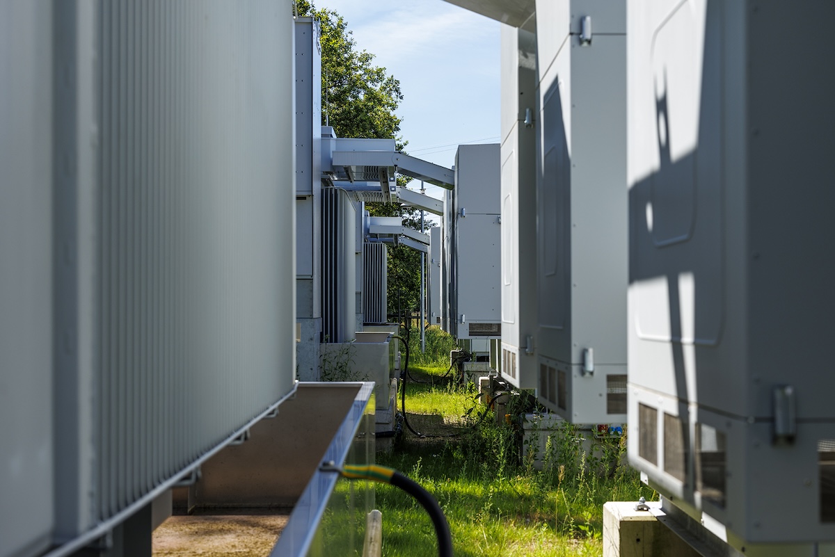 Batteriespeicher, Altencelle, Axsol, Terralayr, 15 Megawatt, 30 Megawattstunden, Niedersachsen, Altencelle, Inbetriebnahme Juli 2026