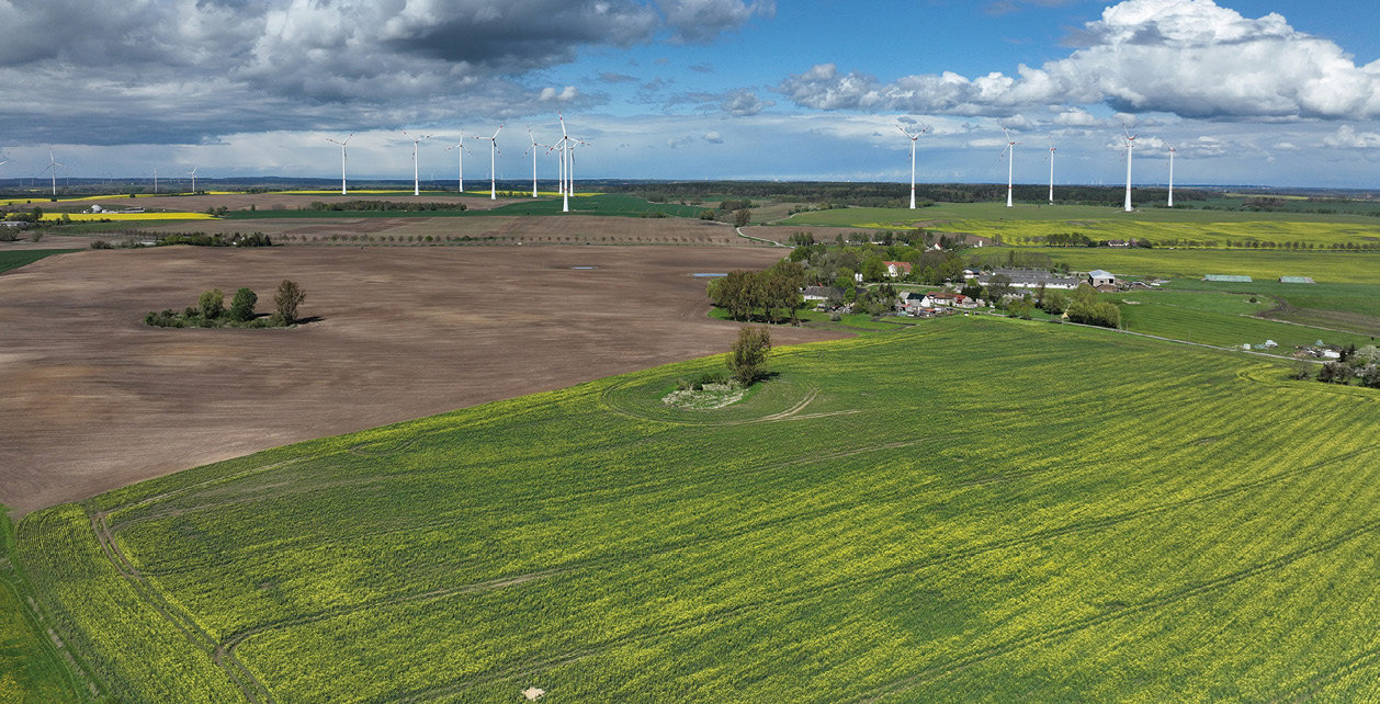 Hier entsteht förderfrei die 37-Megawatt-Photovoltaikanlage mit Batteriespeicher.