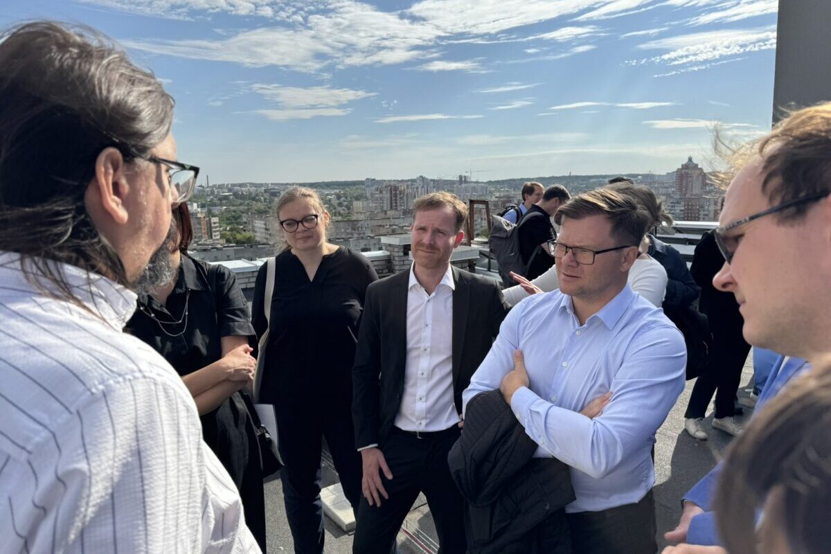 Felix Bräuer begleitete Bundesumweltminister Carsten Schneider (SPD) auf seiner Reise in die Ukraine im August 2026.