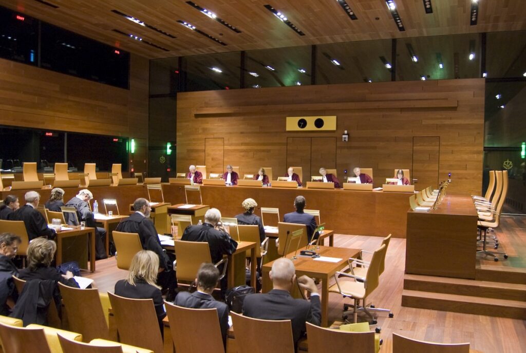 Gerichtshof der Europäischen Union, EUGH, Sitzung des Gerichtshofs - Kammer mit fünf Richtern