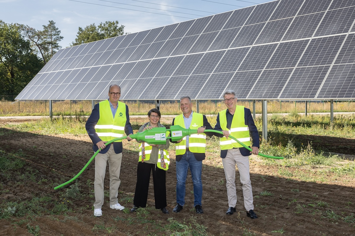 Eröffnung Agri-PV Schönefeld (bei Berlin); Heiko Lübke, Commerz Real; Katrin Stary, Berliner Stadtgüter; Stefan Spork, GOLDBECK SOLAR; Dominique Candrian, Elysium