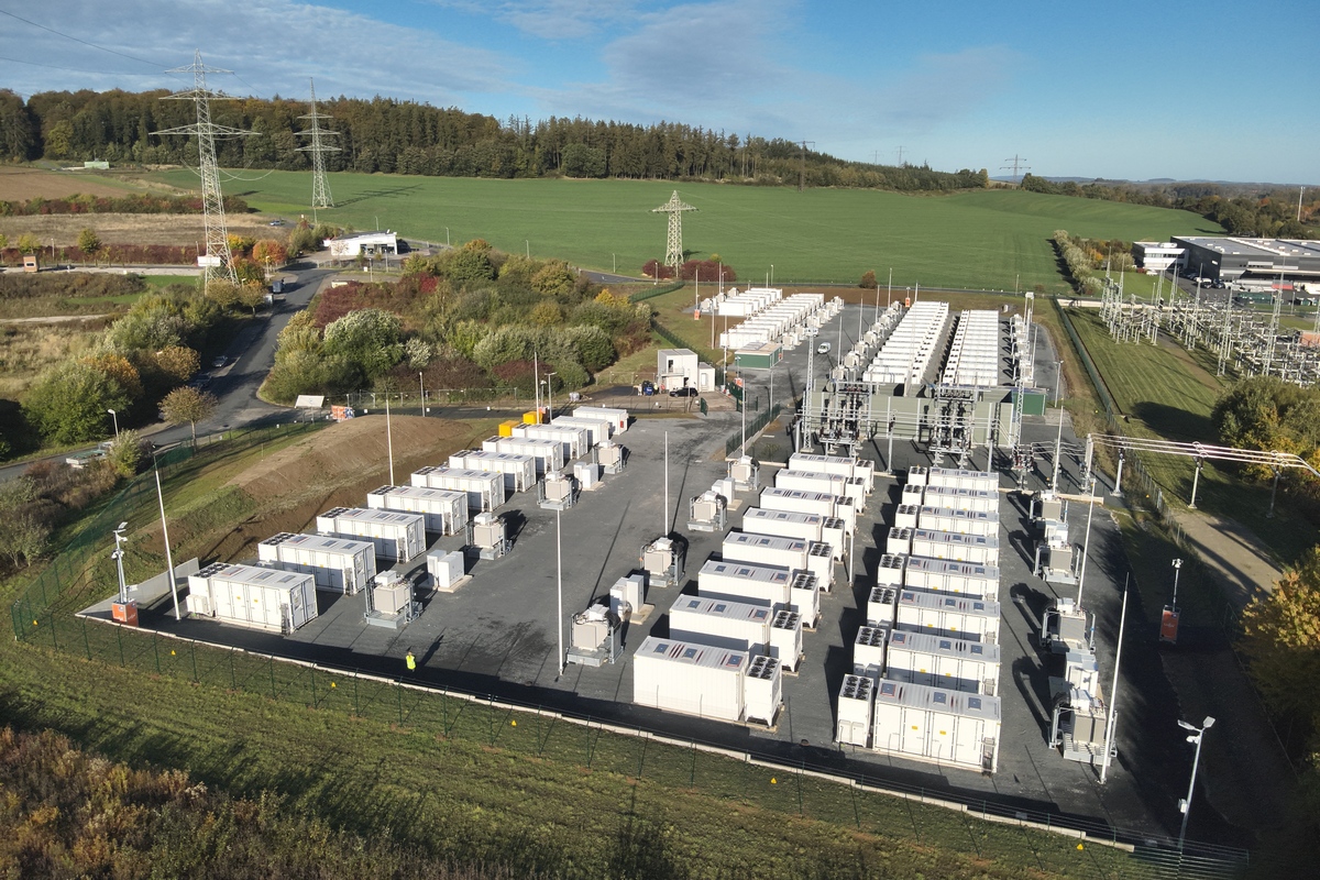 Scale Fund nimmt an Umspannwerk von Avacon 282-Megawattstunden-Speicher Alfeld in Betrieb