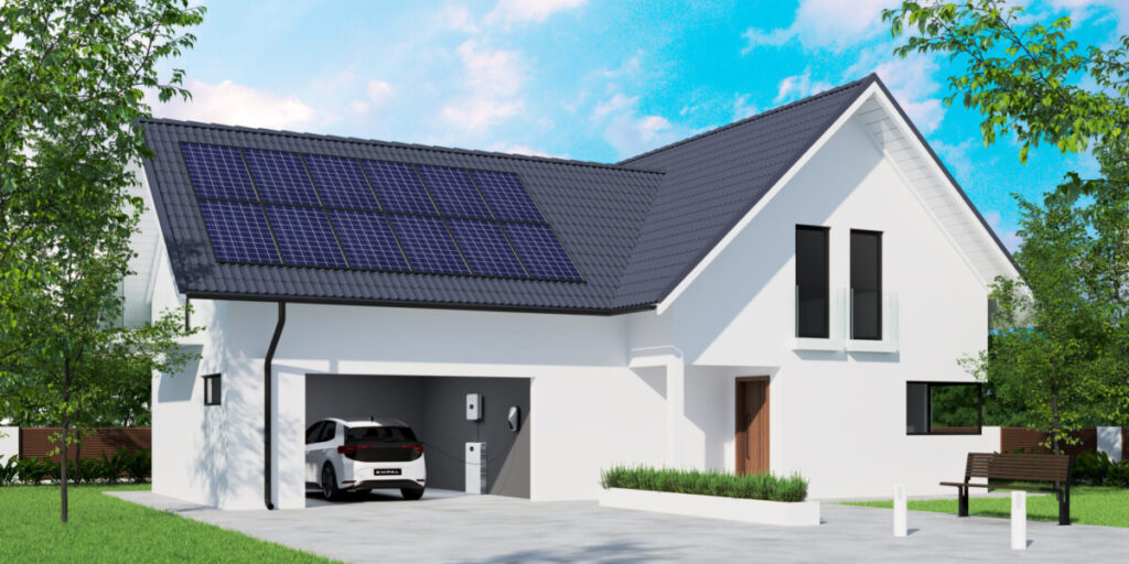 Haus mit Photovoltaik-Anlage, Speicher und Wallbox von Enpal