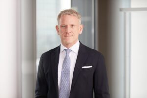 Philipp Kärcher, Partner und Leiter des Frankfurter Büros der internationalen Anwaltskanzlei Watson Farley & Williams, ist spezialisiert auf Haftungsfragen, Compliance und ESG-Themen