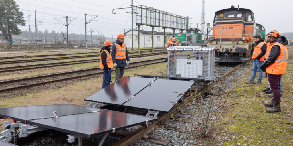 SCNF, Schienen, Solarmodule, Speicher, reversibles Kraftwerk, Containerlösung