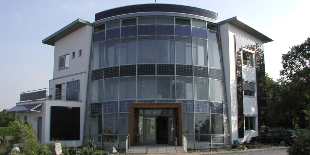 Biohaus, Firmengebäude