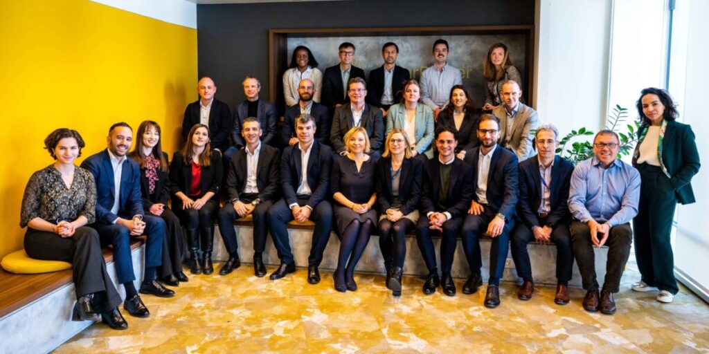 Vertreter von Solarpower Europe, europäischen Photovoltaik-Herstellern, der Europäischen Kommission und der Europäischen Investitionsbank waren bei der Vorstellung der International Solar Manufacturing Initiative dabei.