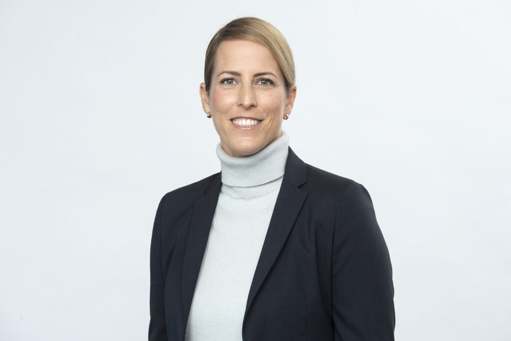 Julianne Miller, PKF Wulf Gruppe