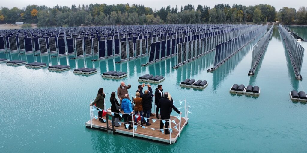 Einweihung, weltweit erste vertikal schwimmende Photovoltaikanlage, SKipp Float, Sinn Power, 10. Oktober 2025