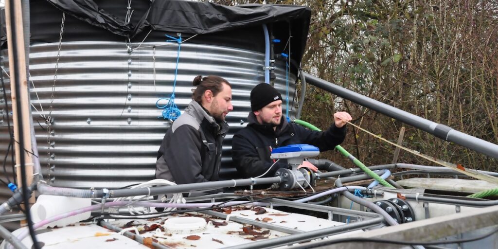 Solarbetriebene Kläranlage für Kriegs- und Katastrophengebiete, Praxisversuch, Lollar, Technische Hochschule Mittelhessen, Projekt EnsAK (Entwicklung einer neuartigen, solarbetriebenen Abwasserbehandlung für den Katastrophenfall)