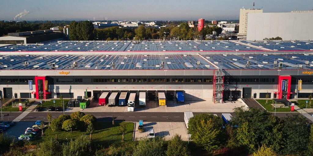 Solago, Solarhandel24, Logistikstandort und Zentrale in Düsseldorf, Online-Handel, Direktvertrieb