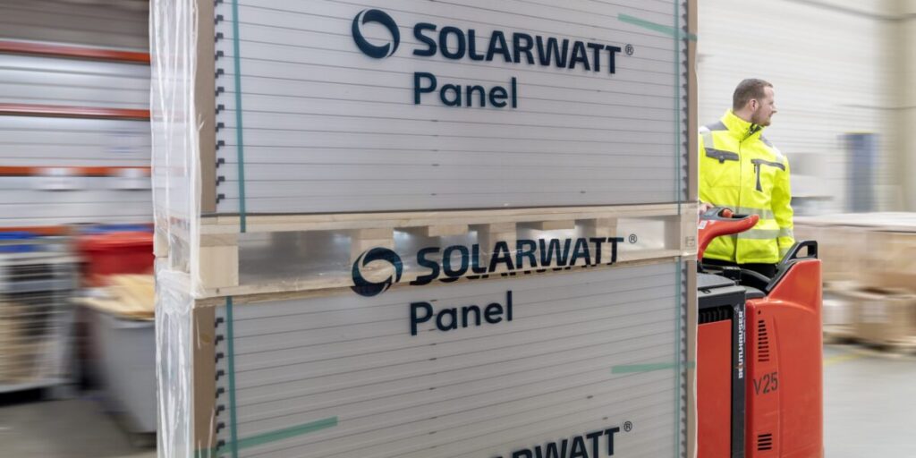 Solarwatt, Solarmodule, Auslieferung