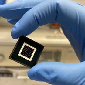 Fraunhofer ISE, Perowskit-Silizium-Tandemsolarzelle, 31,6 Prozent, 1 Quadratzentimeter