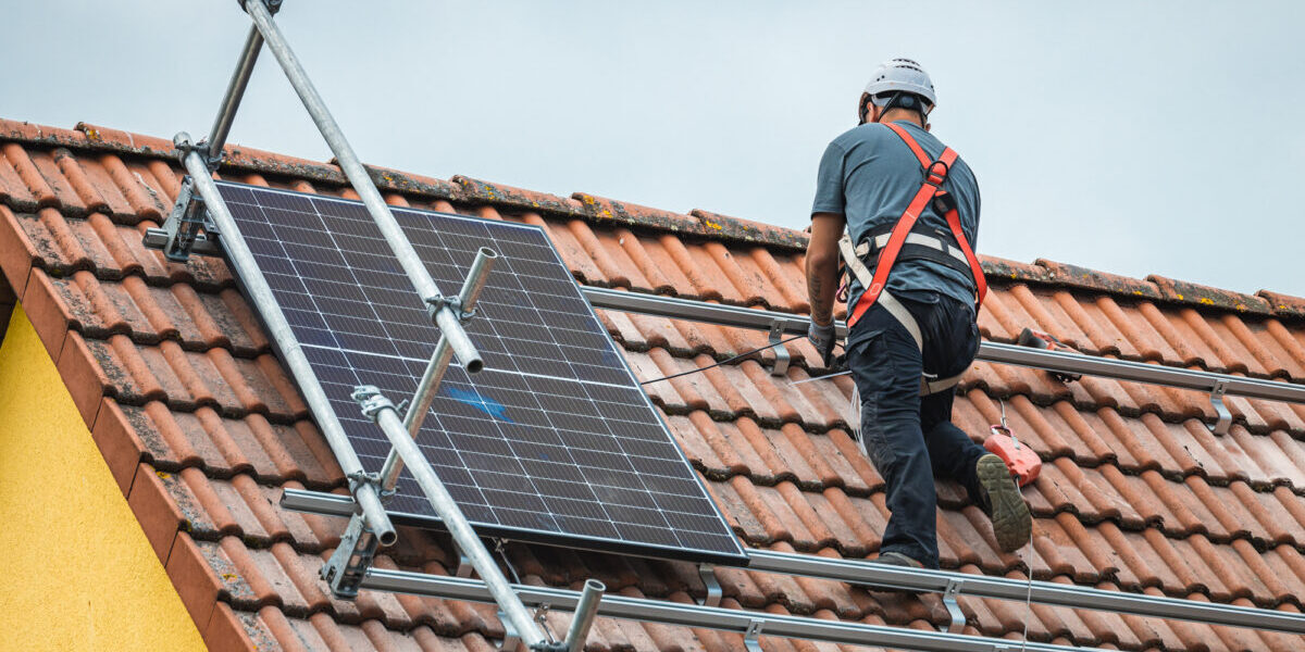 Installation, Photovoltaik-Dachanlage, Enpal