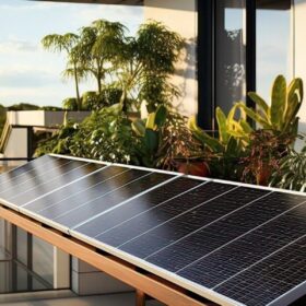 Balkonsolar, Stecker-Solar-Gerät